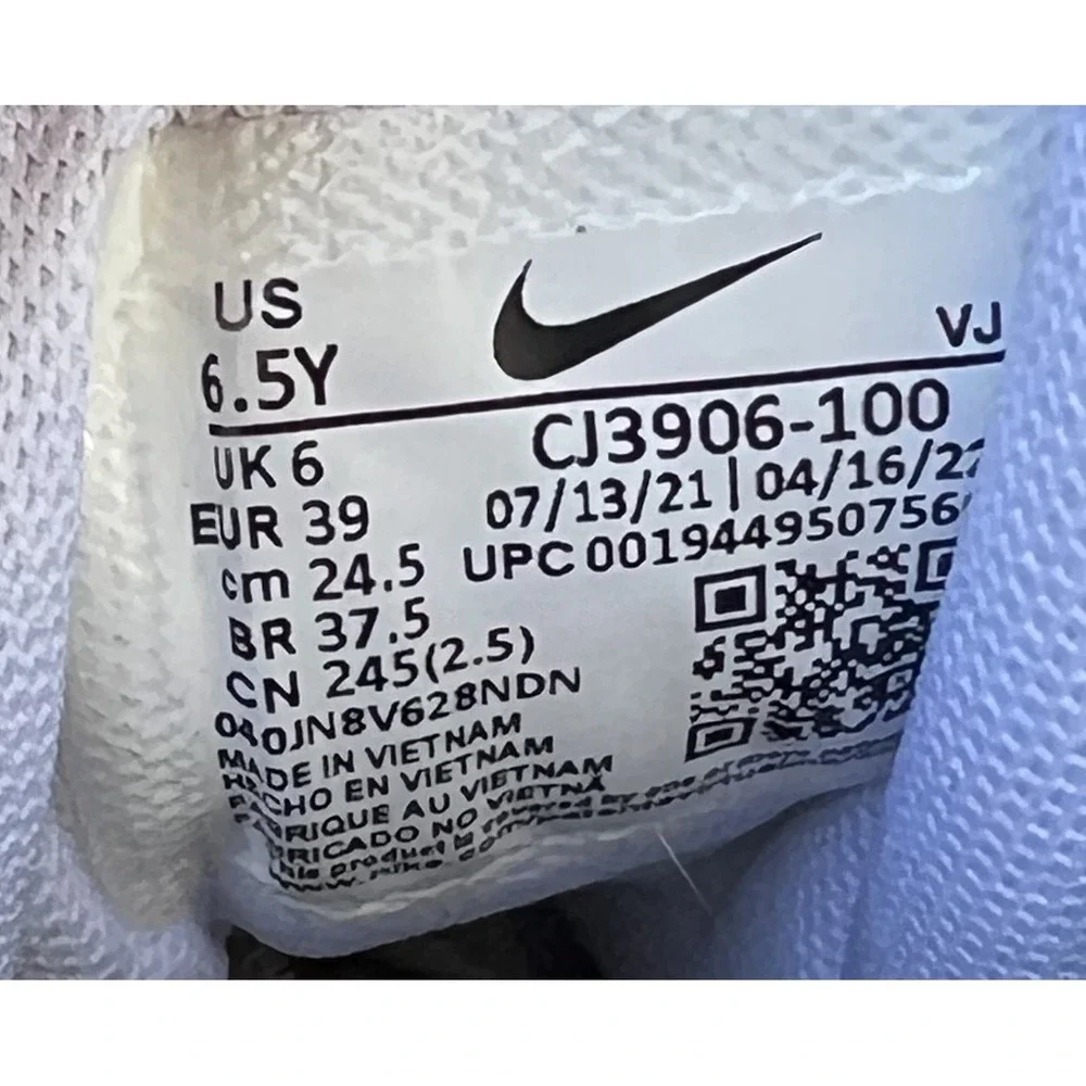 Nike Shoes Men Size 6.5Y Air Max 95 Recraft (GS) US Triple White Retro